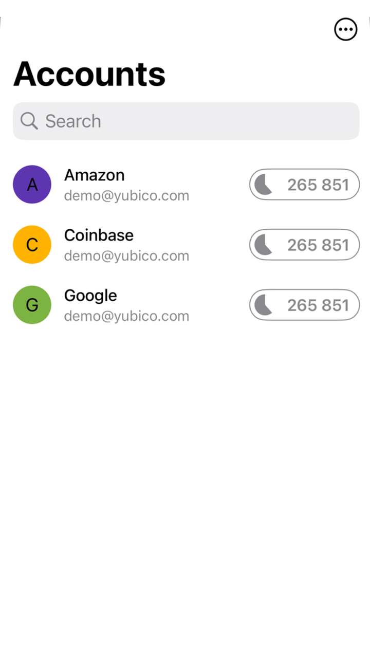 Yubico Authenticatorのアカウント一覧画面。サービスごとに6桁のワンタイムコードが表示されている